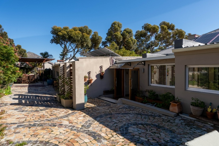 3 Bedroom Property for Sale in Mountainside Western Cape